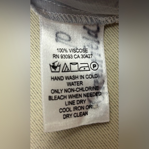 NIC+ZOE White and Gray Relaxed Button Down Shirt - Picture 6 of 7